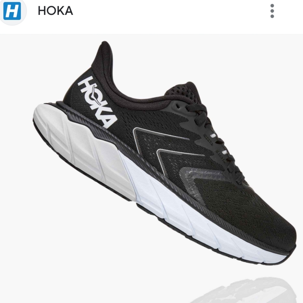 HOKA Arahi 5 Support Shoe, Black And White, Women's Size‎ 8.5 D